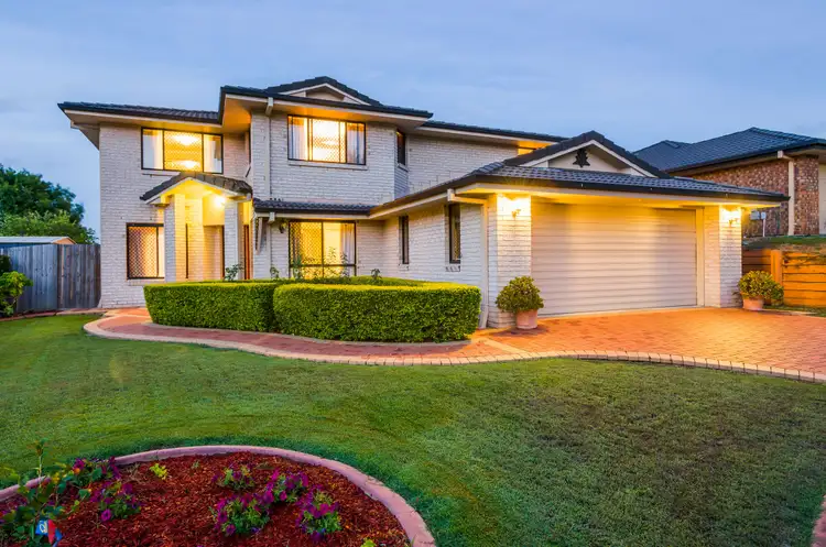 6 Picardie Close, Mansfield QLD 4122