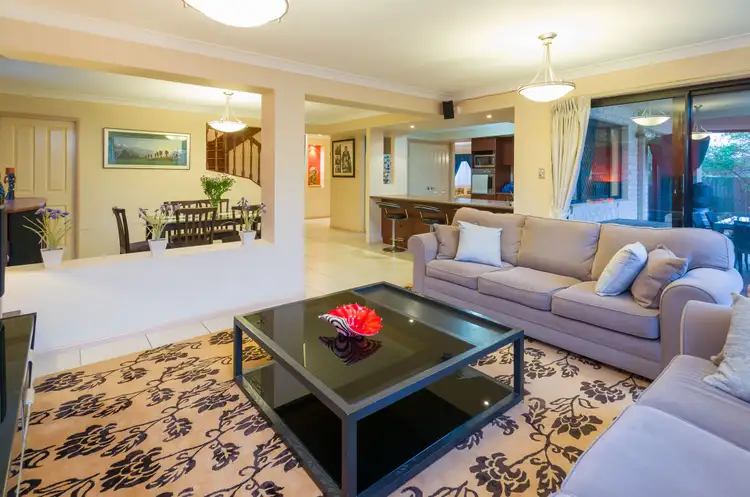 Second view of Homely house listing, 6 Picardie Close, Mansfield QLD 4122