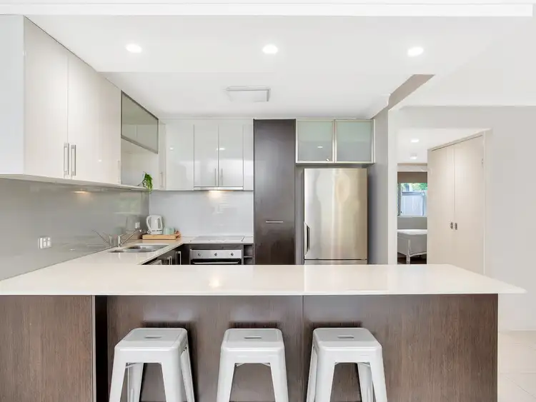 Sixth view of Homely apartment listing, 3/156 Surf Parade, Broadbeach QLD 4218