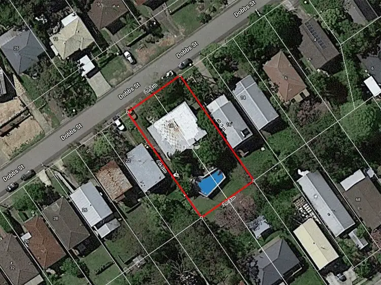 18 Dobbs Street, Holland Park West QLD 4121