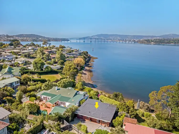 3 Koomela Street, Lindisfarne TAS 7015