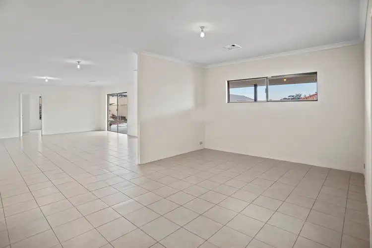 Sixth view of Homely house listing, 271 Dalyellup Boulevard, Dalyellup WA 6230