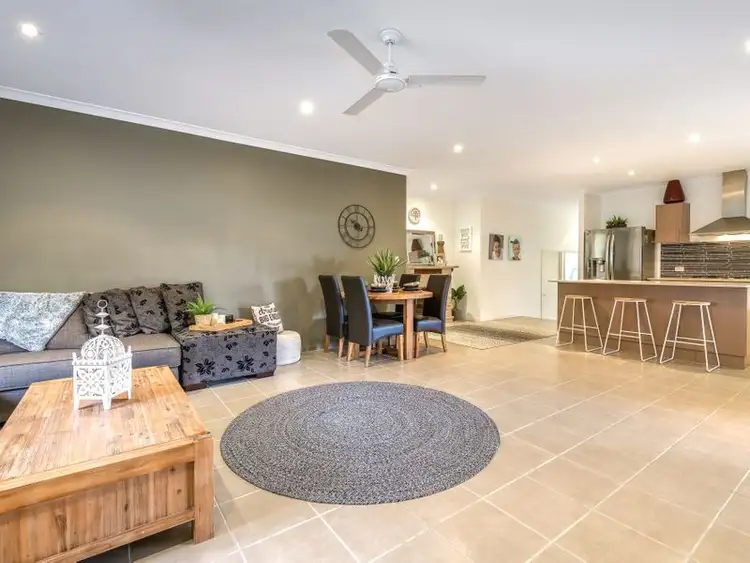 2 Bimberi Row, Pacific Pines QLD 4211