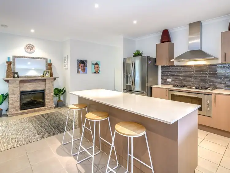 Seventh view of Homely house listing, 2 Bimberi Row, Pacific Pines QLD 4211