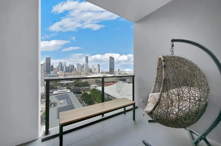 1702/109-111 Melbourne Street, South Brisbane QLD 4101