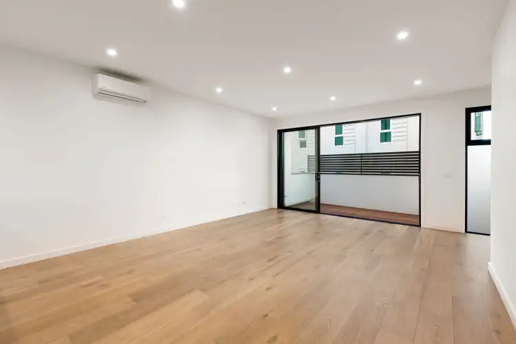 Sixth view of Homely townhouse listing, 4/18 Nepean Highway, Seaford VIC 3198
