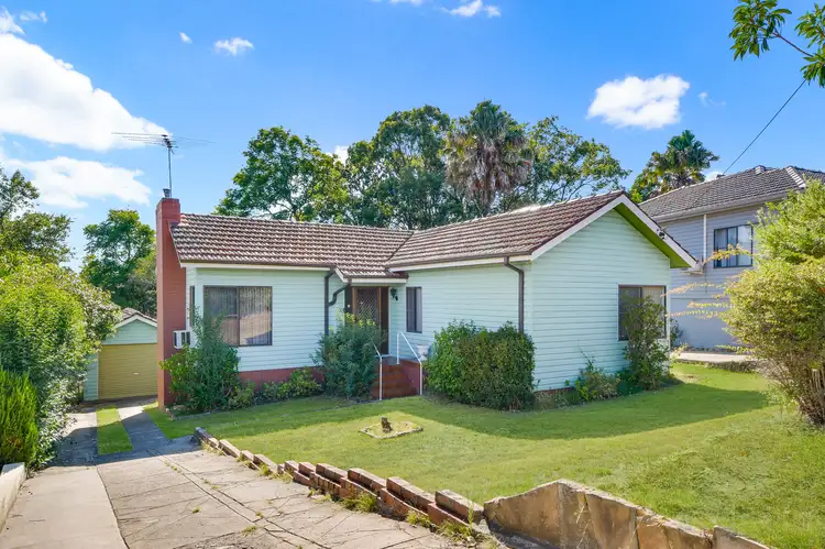 10 Ronald Street, Campbelltown NSW 2560