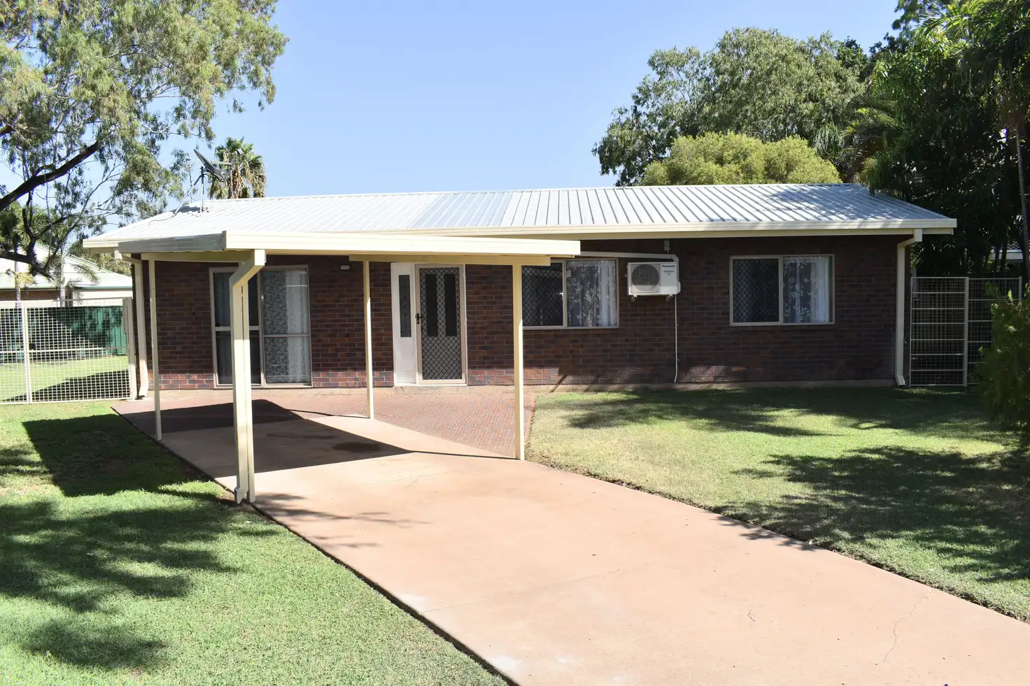 Main view of Homely house listing, 34 Dawn Crescent, Emerald QLD 4720