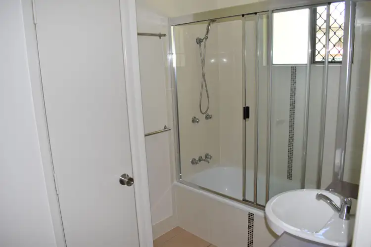 Fifth view of Homely house listing, 34 Dawn Crescent, Emerald QLD 4720