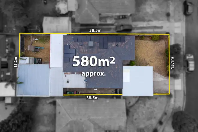 Fifth view of Homely house listing, 4 Bee Court, Craigieburn VIC 3064