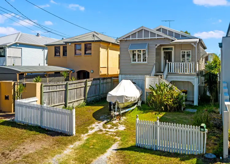 57 Elliott Street, Hawthorne QLD 4171