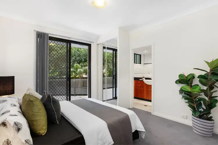Fourth view of Homely apartment listing, 4/104 Beach Road, Bondi Beach NSW 2026