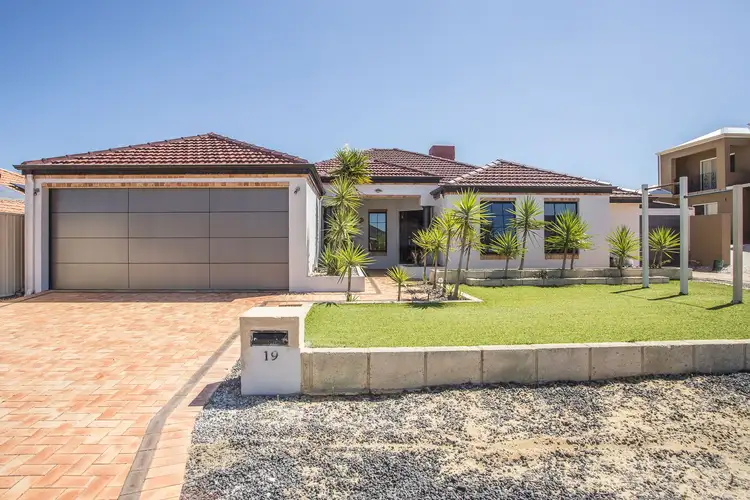 19 Cobby Place, Marangaroo WA 6064