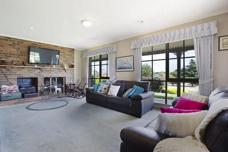 Sixth view of Homely house listing, 2 Wimera Close, Romsey VIC 3434