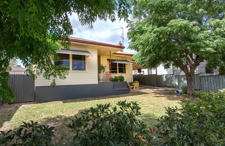 25 Nelson Street, Cowra NSW 2794