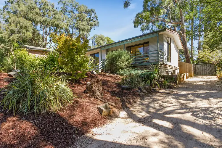 3 Birdwood Avenue, Cockatoo VIC 3781