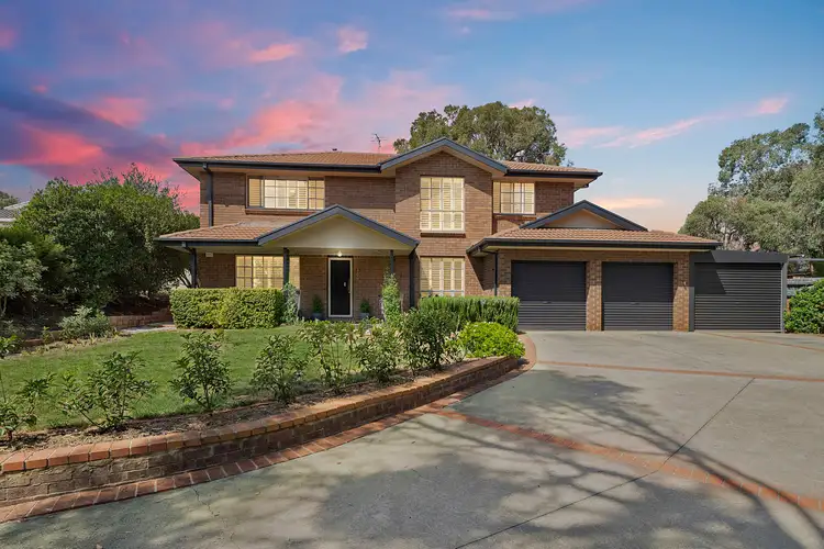 18 Nugent Close, Jerrabomberra NSW 2619