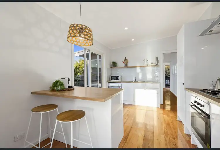 145 First Avenue, Rosebud VIC 3939