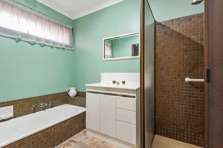 Seventh view of Homely house listing, 28 Grimwade Crescent, Frankston VIC 3199