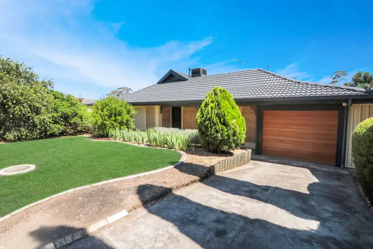21 Niemeyer Crescent, St Agnes SA 5097