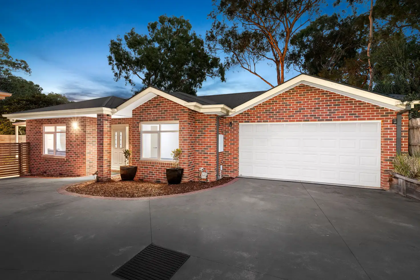 Main view of Homely unit listing, 2/31 Cherry Street, Macleod VIC 3085