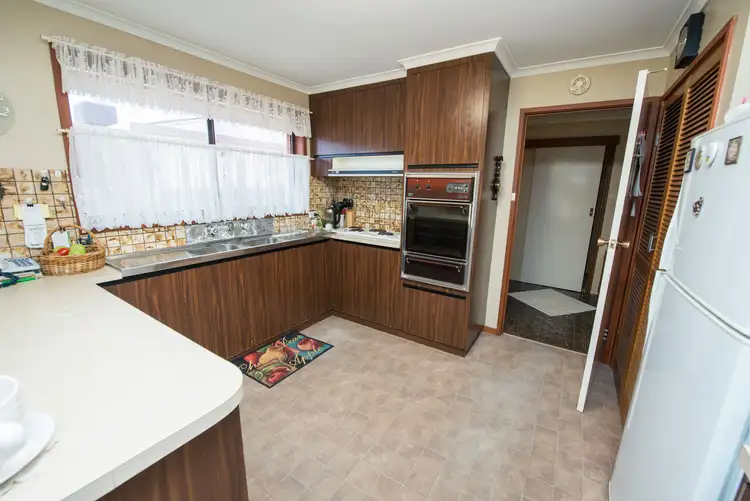 Fifth view of Homely house listing, 19 Byrnes Street, Swan Hill VIC 3585