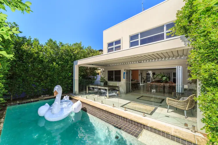 15 Durham Street, Southport QLD 4215