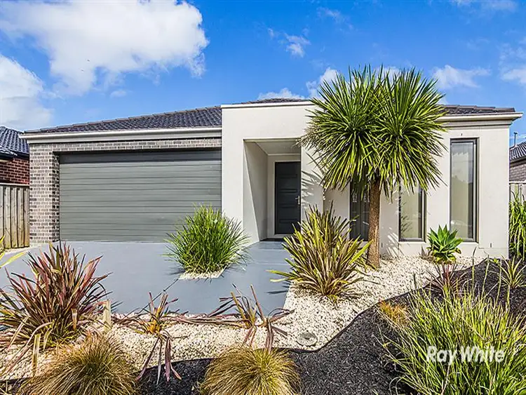 7 Snowdonia Road, Cranbourne North VIC 3977