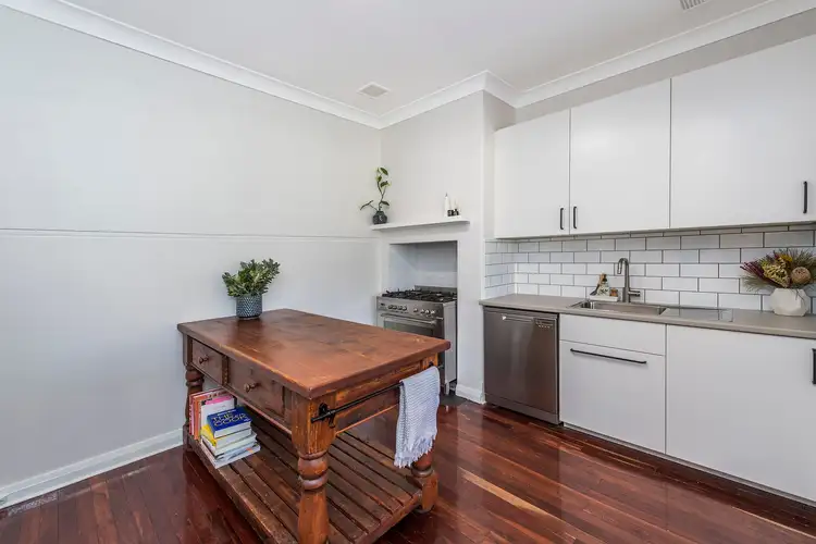 30B Hope Avenue, Manning WA 6152