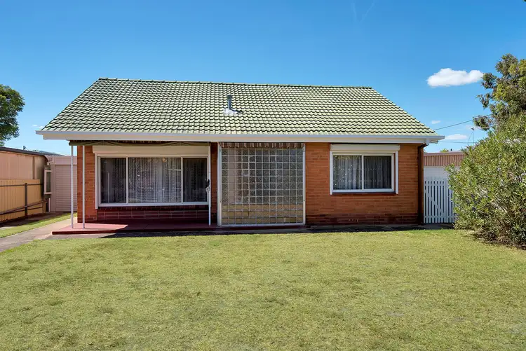 726 Military Road, Taperoo SA 5017