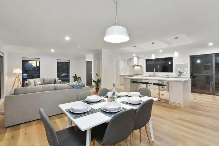8 Sturt Court, Grovedale VIC 3216