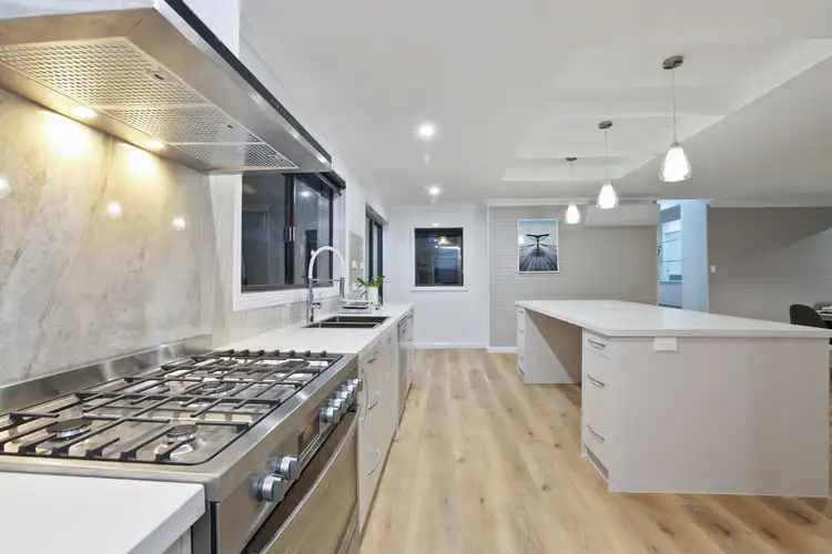Sixth view of Homely house listing, 8 Sturt Court, Grovedale VIC 3216