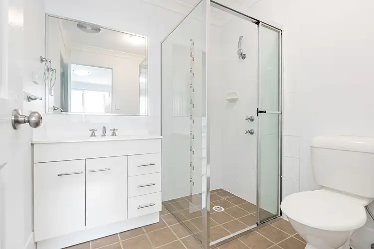 Fifth view of Homely house listing, 2 Harcourt Parade, Macquarie Hills NSW 2285