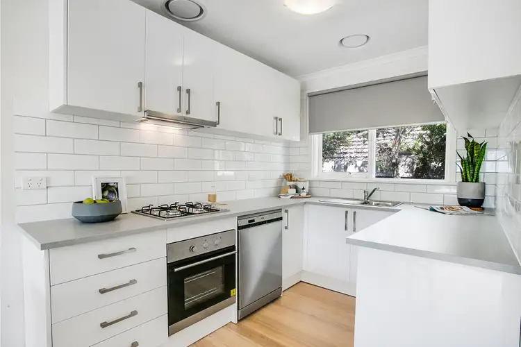 Third view of Homely unit listing, 4/16 Petrie Street, Frankston VIC 3199