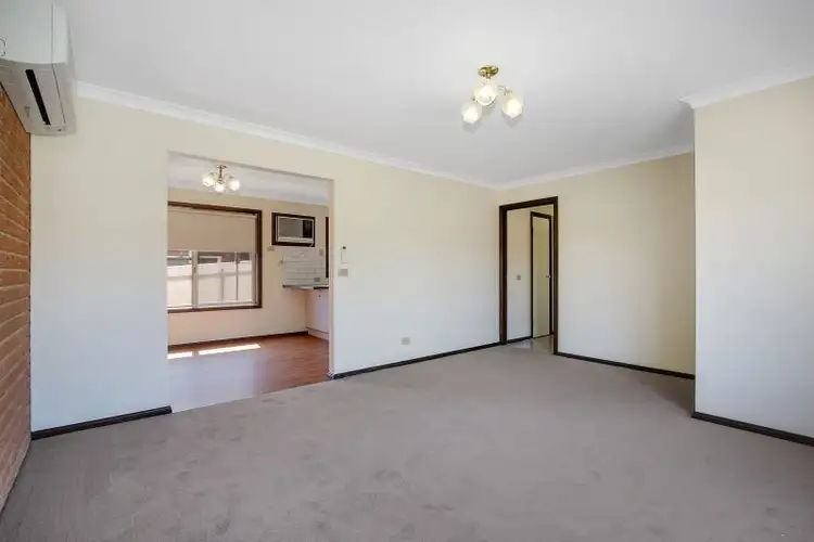 Fifth view of Homely house listing, 1/4 Dane Place, Wodonga VIC 3690