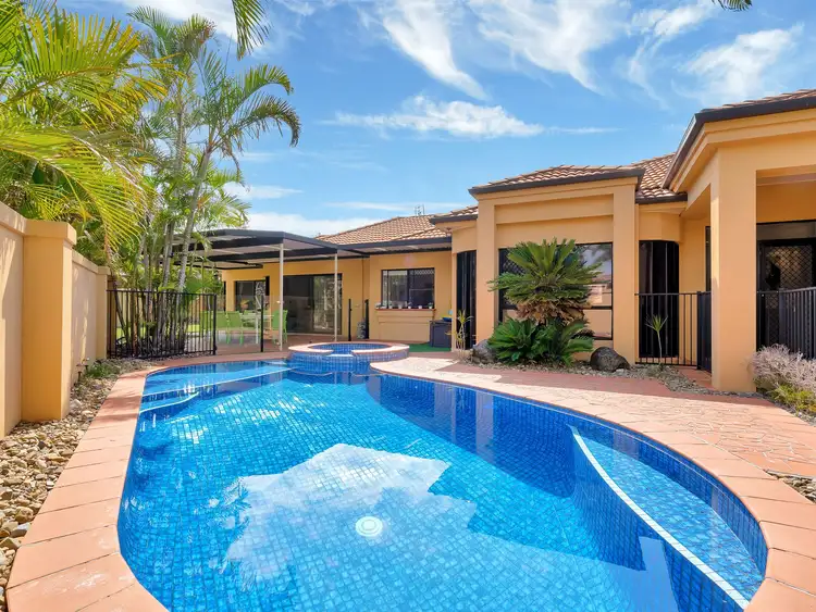 3 Roger Court, Benowa Waters QLD 4217