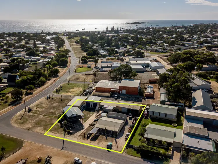 27 Walker Avenue, Lancelin WA 6044