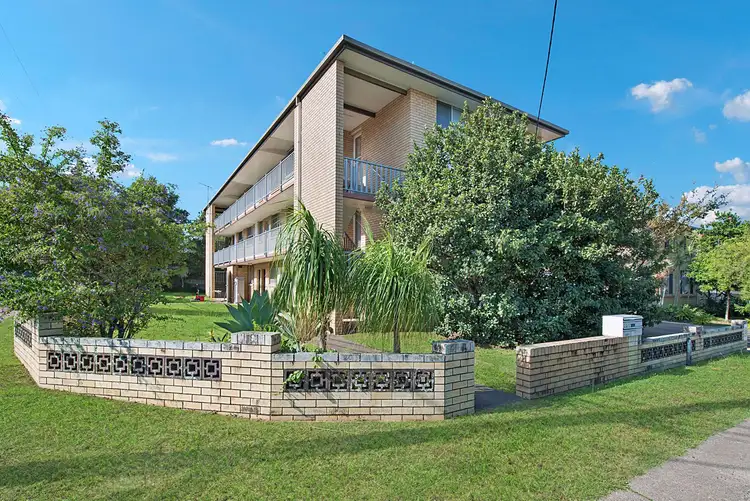 2/103 thistle Street, Gordon Park QLD 4031