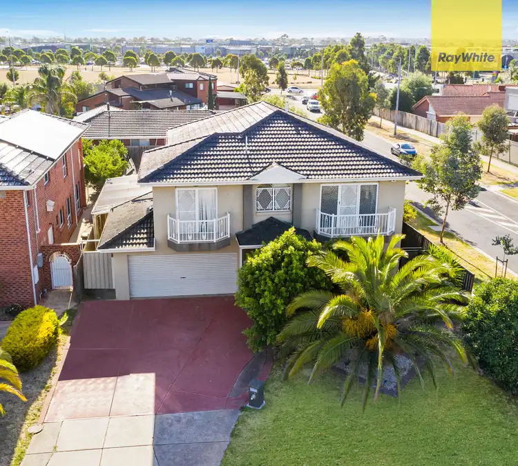 16 Booth Way, Taylors Lakes VIC 3038