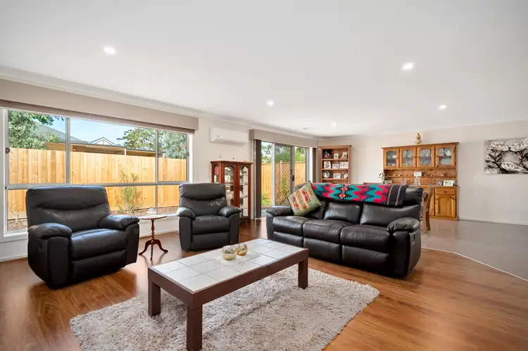 10/98 Lampard Road, Drouin VIC 3818