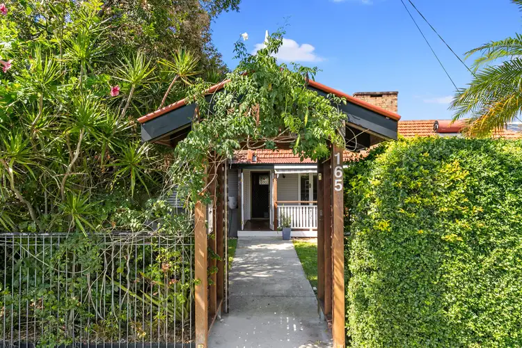 165 Wynnum North Road, Wynnum QLD 4178