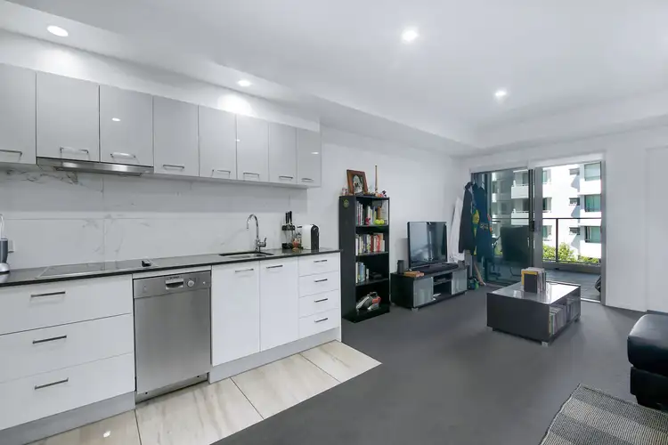 Third view of Homely house listing, 8/482 Upper Roma Street, Brisbane QLD 4000