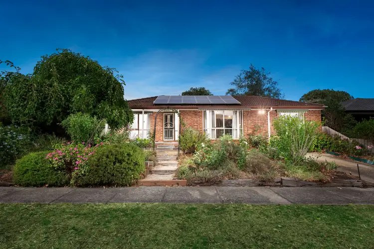 34 Crusoe Drive, Lysterfield VIC 3156
