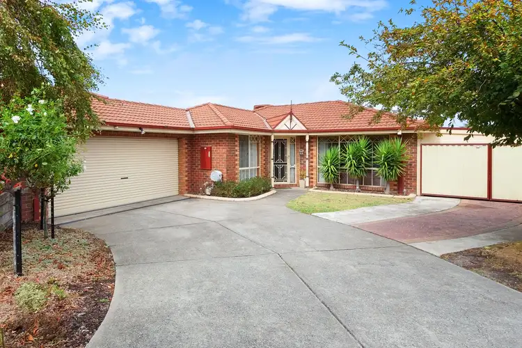 15 Highland Drive, Pakenham VIC 3810