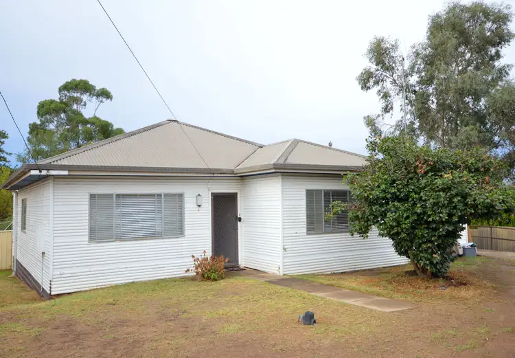 5 Lyall Street, Cowra NSW 2794