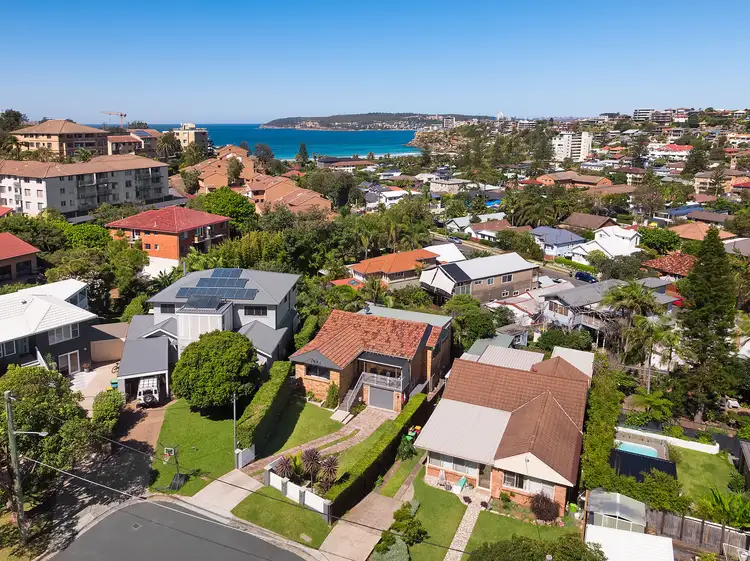 Second view of Homely house listing, 2 Graham Avenue, Freshwater NSW 2096