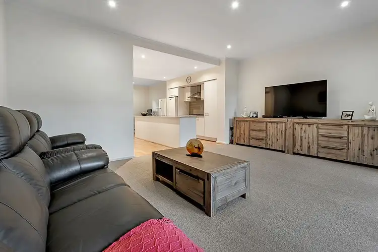 Seventh view of Homely house listing, 165 Central Park Avenue, Craigieburn VIC 3064