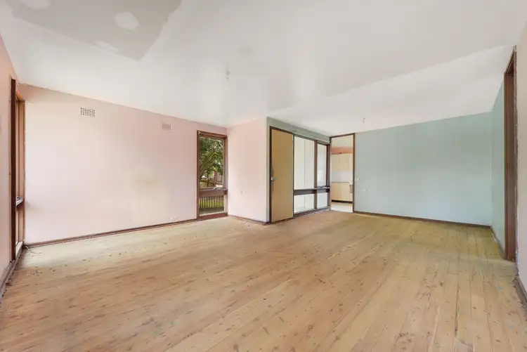 Fifth view of Homely house listing, 8 Elizabeth Way, Airds NSW 2560