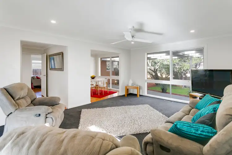 Fifth view of Homely house listing, 2 Gretel Court, Frankston VIC 3199