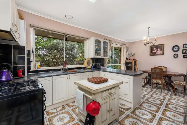 Fifth view of Homely house listing, 126 The Fairway, Kingsbury VIC 3083